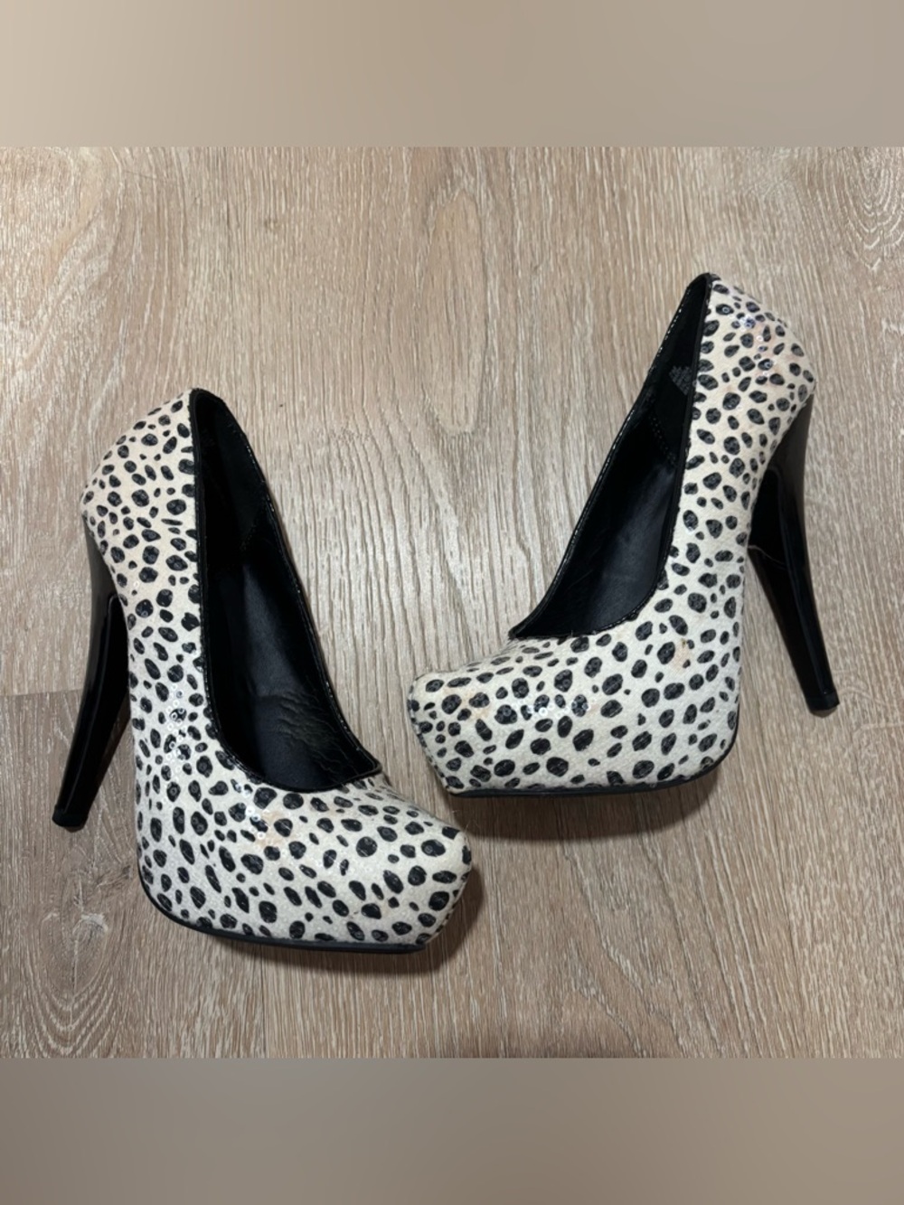 Women's Black and White Animal Print Platform Pumps